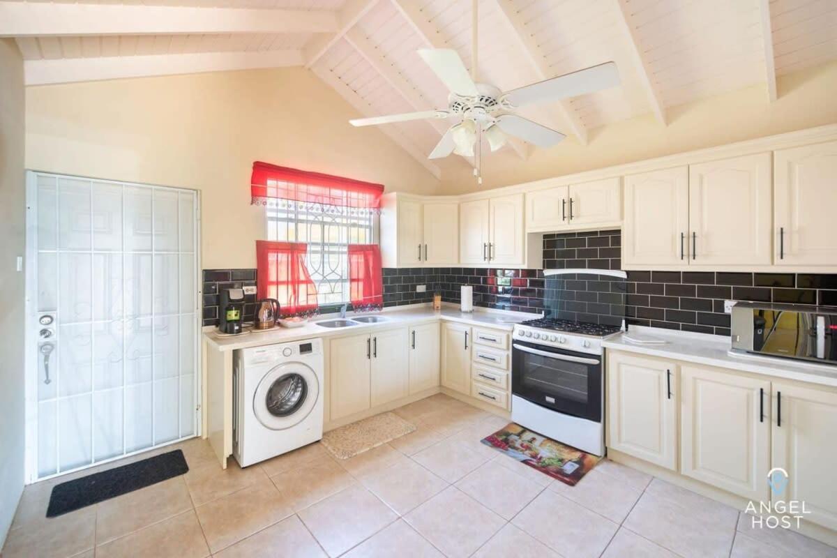 Beachy Cottage I Kitchen I Wi-Fi I Shaded Cabana I Parking Saint Philip Dış mekan fotoğraf