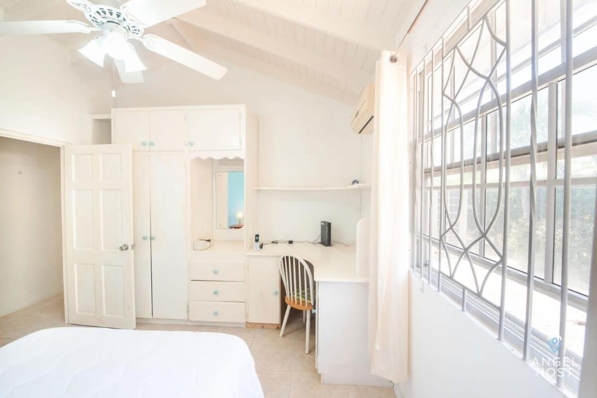 Beachy Cottage I Kitchen I Wi-Fi I Shaded Cabana I Parking Saint Philip Dış mekan fotoğraf