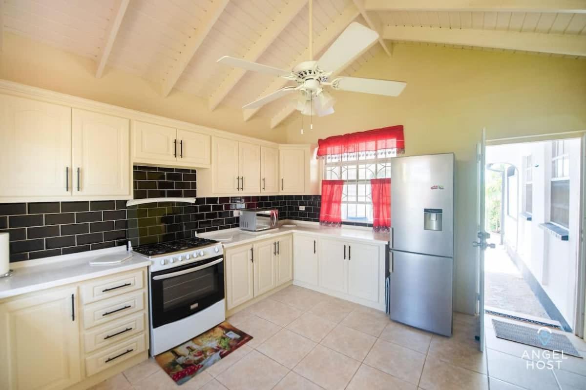 Beachy Cottage I Kitchen I Wi-Fi I Shaded Cabana I Parking Saint Philip Dış mekan fotoğraf